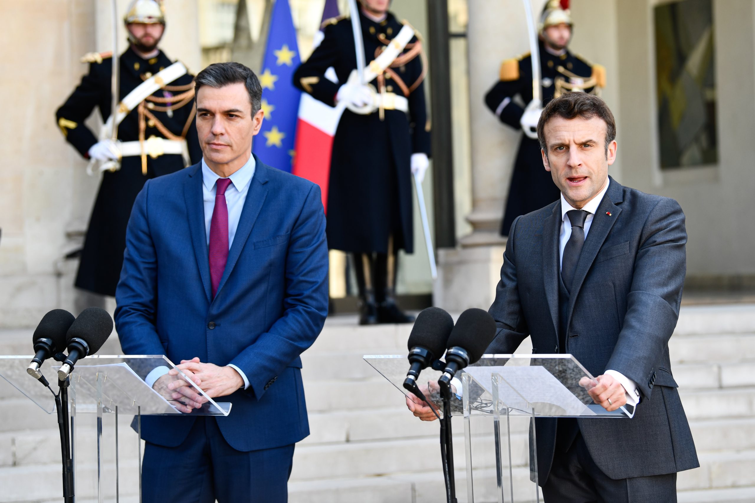 Σάντσεθ – Μακρόν: Κοινό μέτωπο για έναν πιο φιλόδοξο προϋπολογισμό της ΕΕ