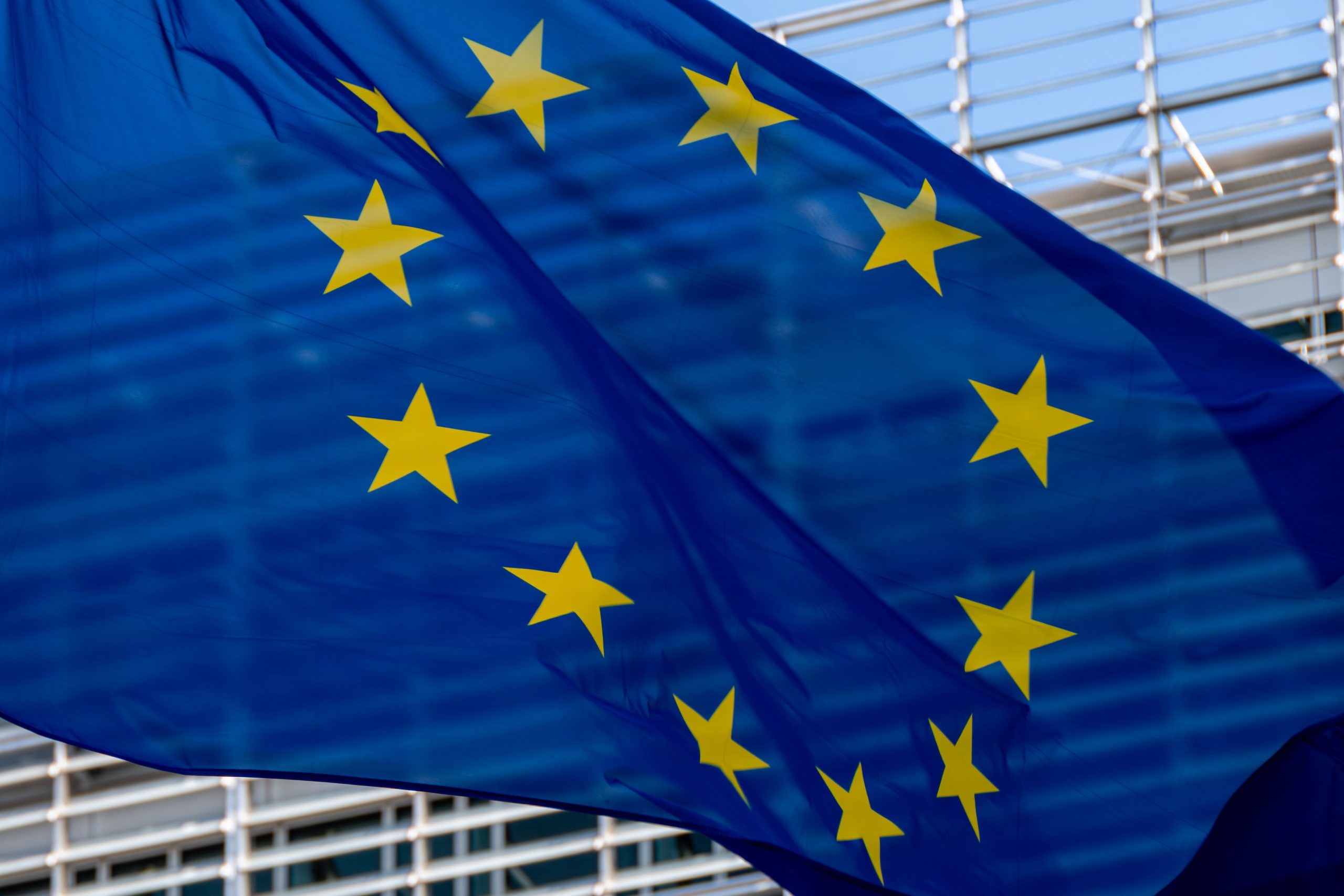 ΕΕ: Πρωτοβουλία για παγκόσμιο πλαίσιο ασφάλειας στην AI