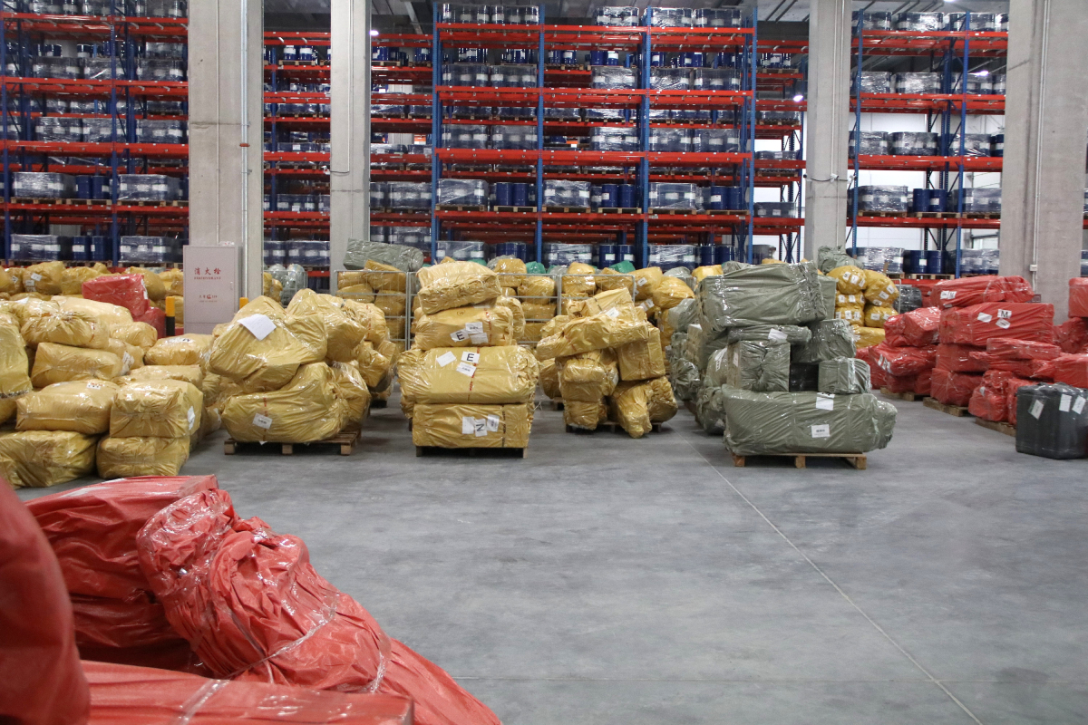 ΕΕ: Βουτιά 53% στα μικροδέματα από την Κίνα μετά το τέλος των 3 ευρώ