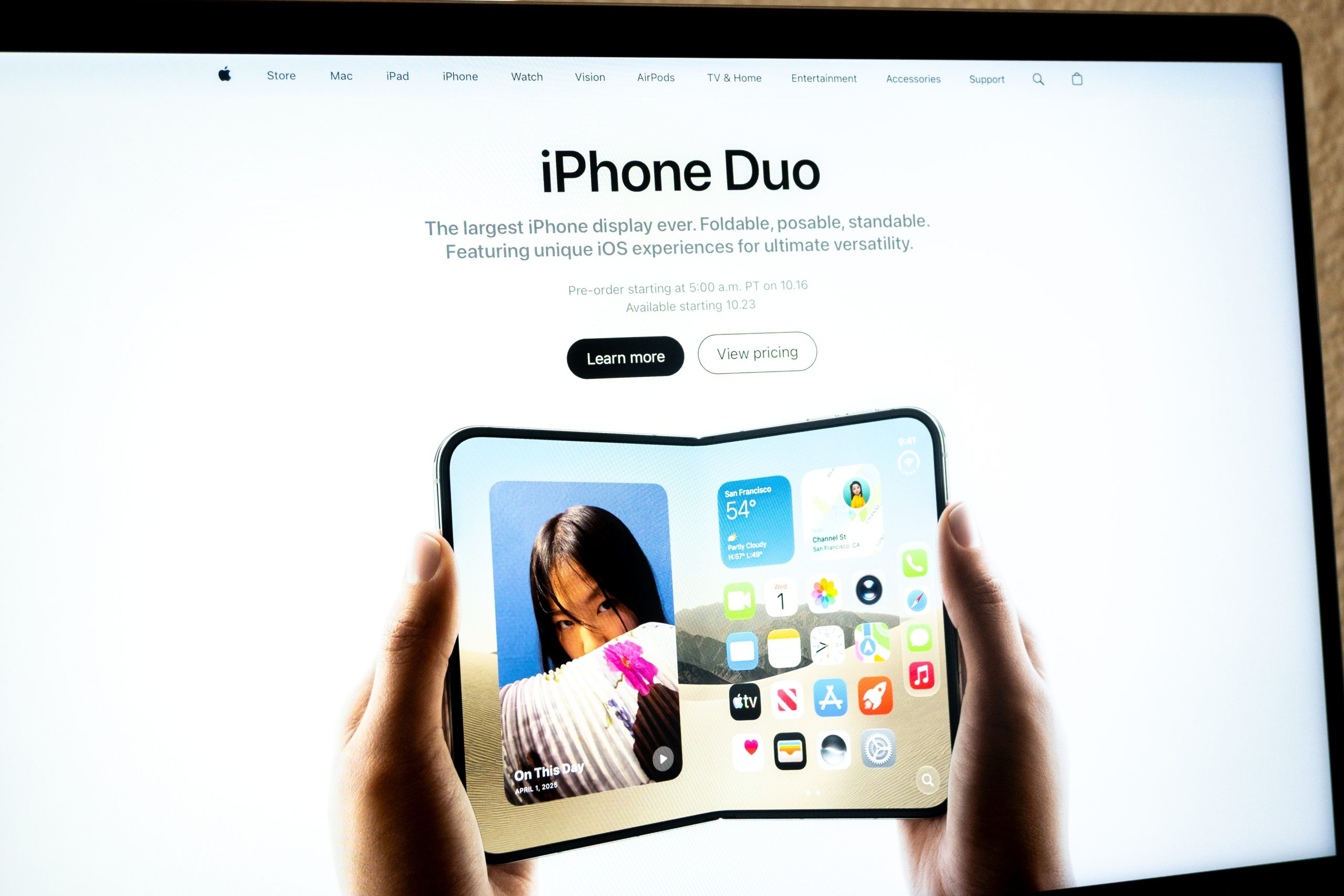Η Apple μπορεί να πουλήσει 6 εκατ. iPhone Duo μέσα στο 2026