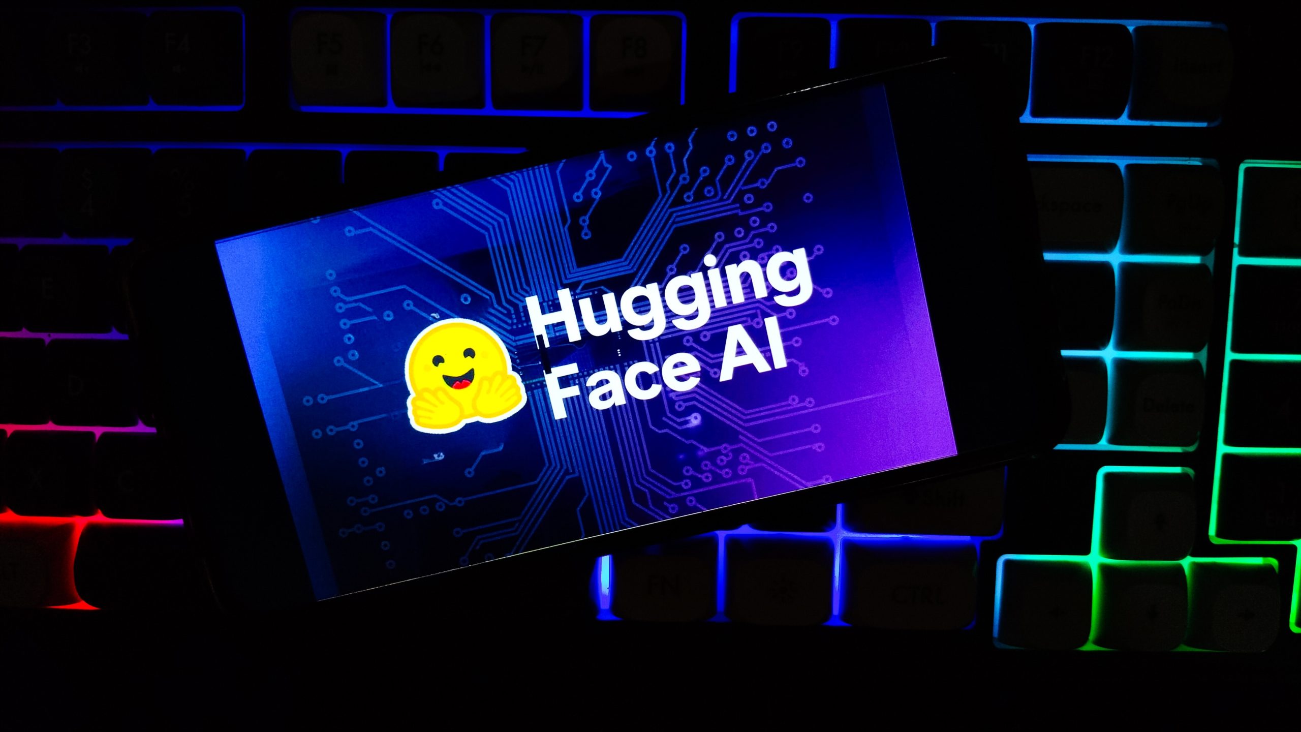 OpenAI: Μήνυση για την κυβερνοεπίθεση των AI agents στη Hugging Face – Το νέο μέτωπο ευθύνης στην τεχνητή νοημοσύνη