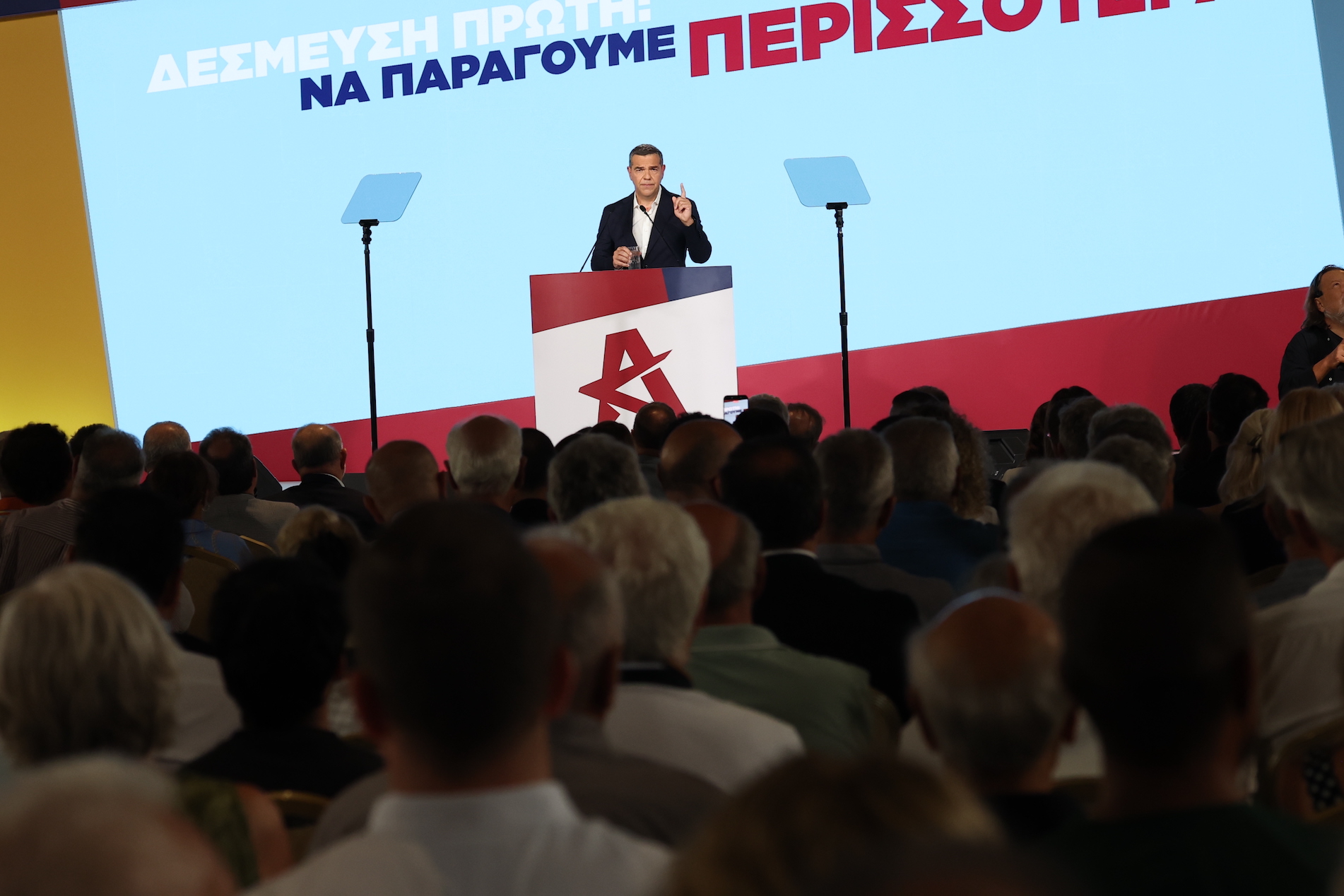 Τσίπρας: Φόρος 1% στην περιουσία των «ισχυρών», κατώτατος €1.000 και μείωση ΦΠΑ στο 6% – ΥΠΟΙΚ: Χάσαμε τον λογαριασμό