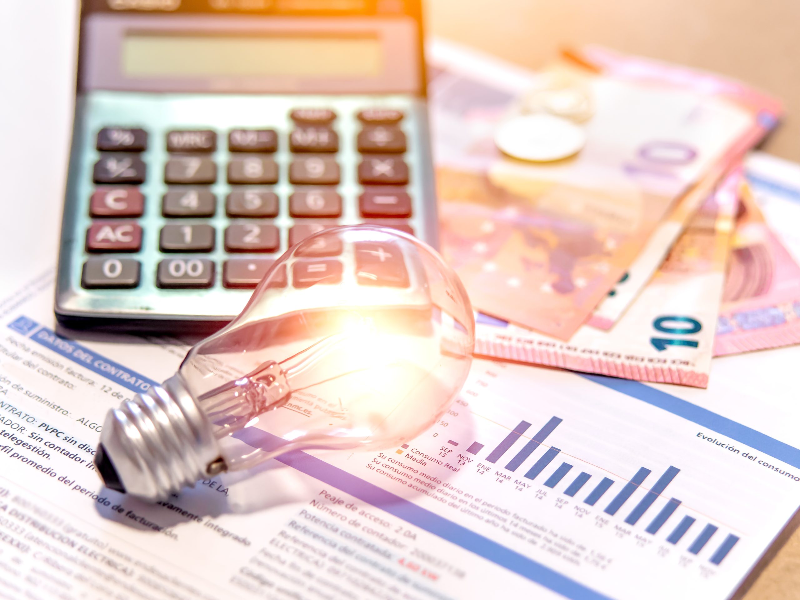 Στο ρεύμα πηγαίνει το 3,9% του εισοδήματος των ελληνικών νοικοκυριών