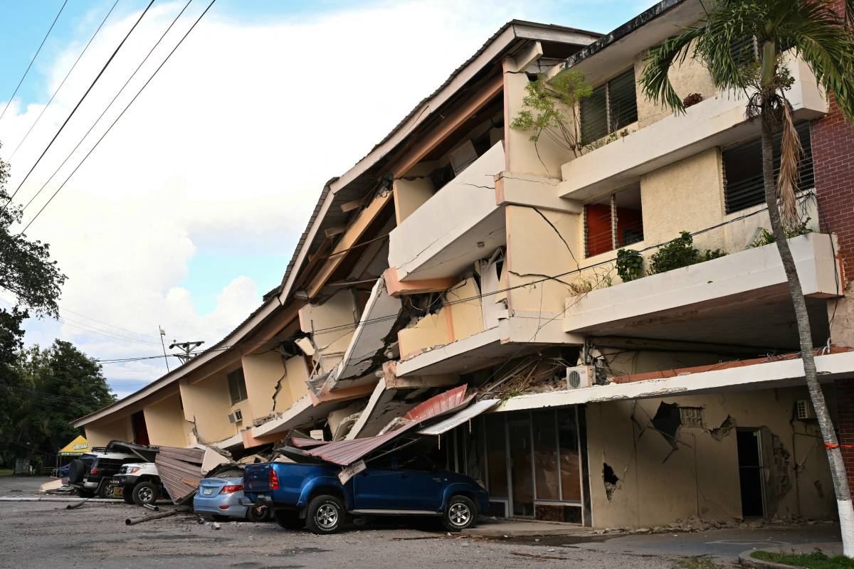 Σεισμός 7,7 Ρίχτερ στον Παναμά: Καταστροφές σε κτίρια και υποδομές – Τι ισχύει για τους Έλληνες