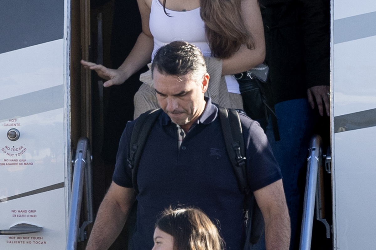 Φλάβιο Μπολσονάρου: Γιατί διέφυγε στις ΗΠΑ μετά την ήττα του – Αμφισβητεί ανοιχτά τις εκλογές από το Μαϊάμι