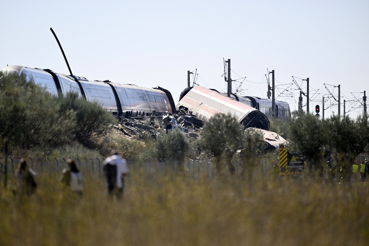 Ισπανία: Τουλάχιστον 64 νεκροί από το σιδηροδρομικό δυστύχημα κοντά στο Τολέδο