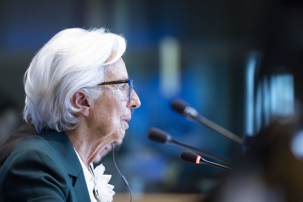 ΕΚΤ: Το ανοιχτό μέτωπο της διαδοχής και οι αινιγματικές απαντήσεις Λαγκάρντ