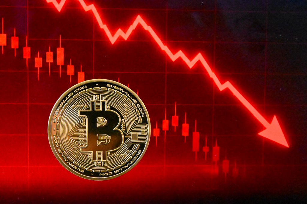 Κλοιός πιέσεων στα crypto: Γιατί το Bitcoin υποχώρησε κάτω από τα 80.000 δολάρια
