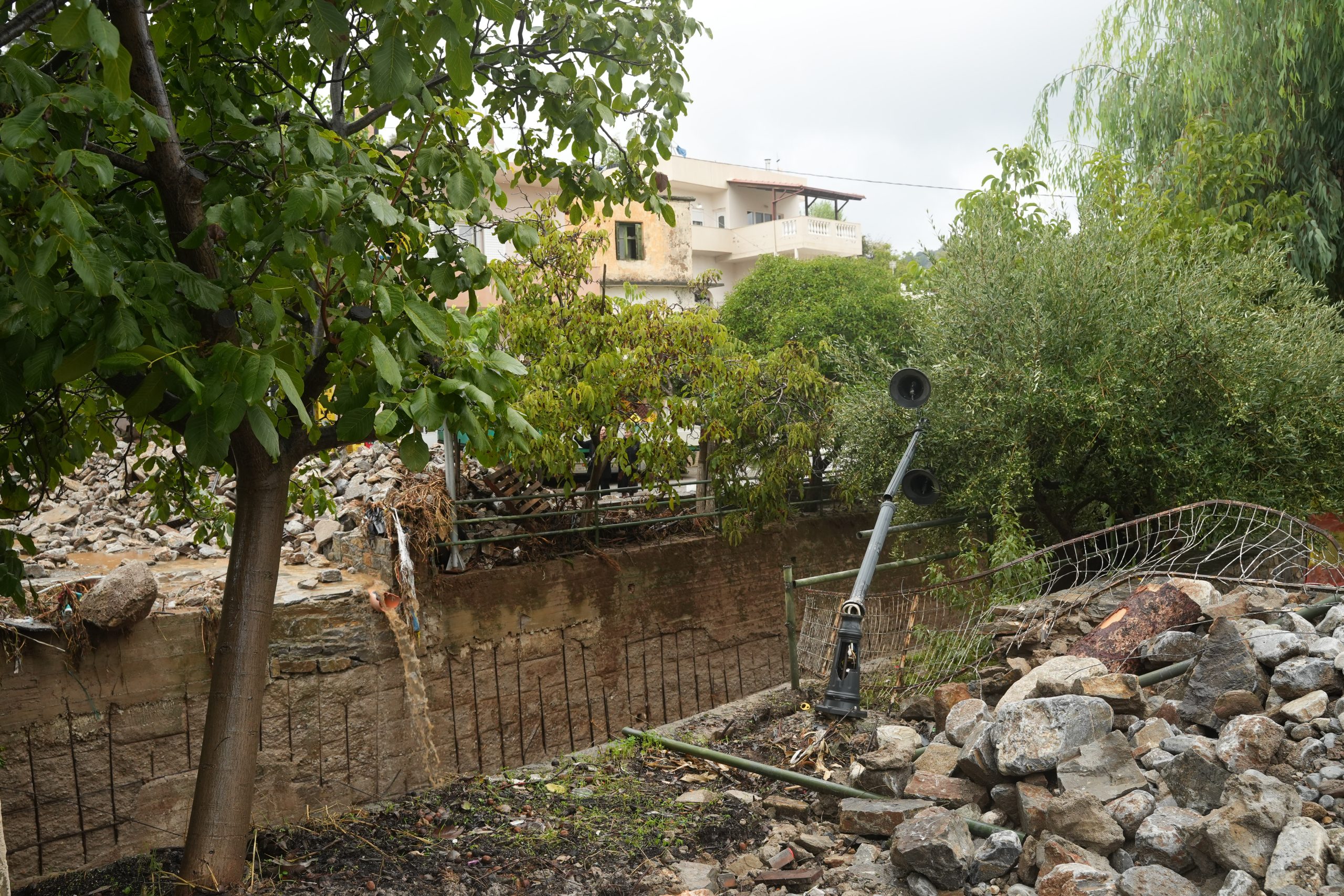 Κρήτη: Κυβερνητικό κλιμάκιο στις πληγείσες περιοχές – Κλειστά σχολεία τη Δευτέρα