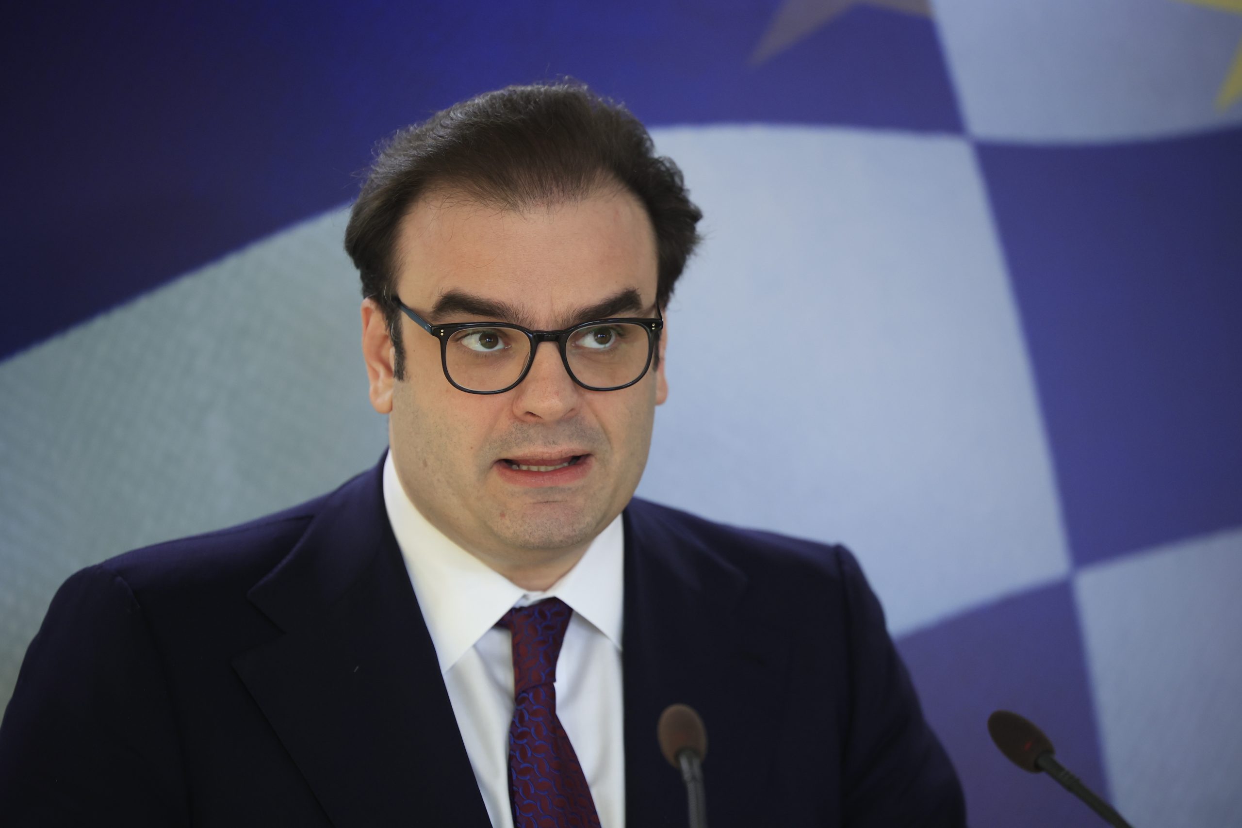Πιερρακάκης: Ανακοίνωσε 30% αύξηση στο επίδομα θέρμανσης και επιδότηση στην αντλία