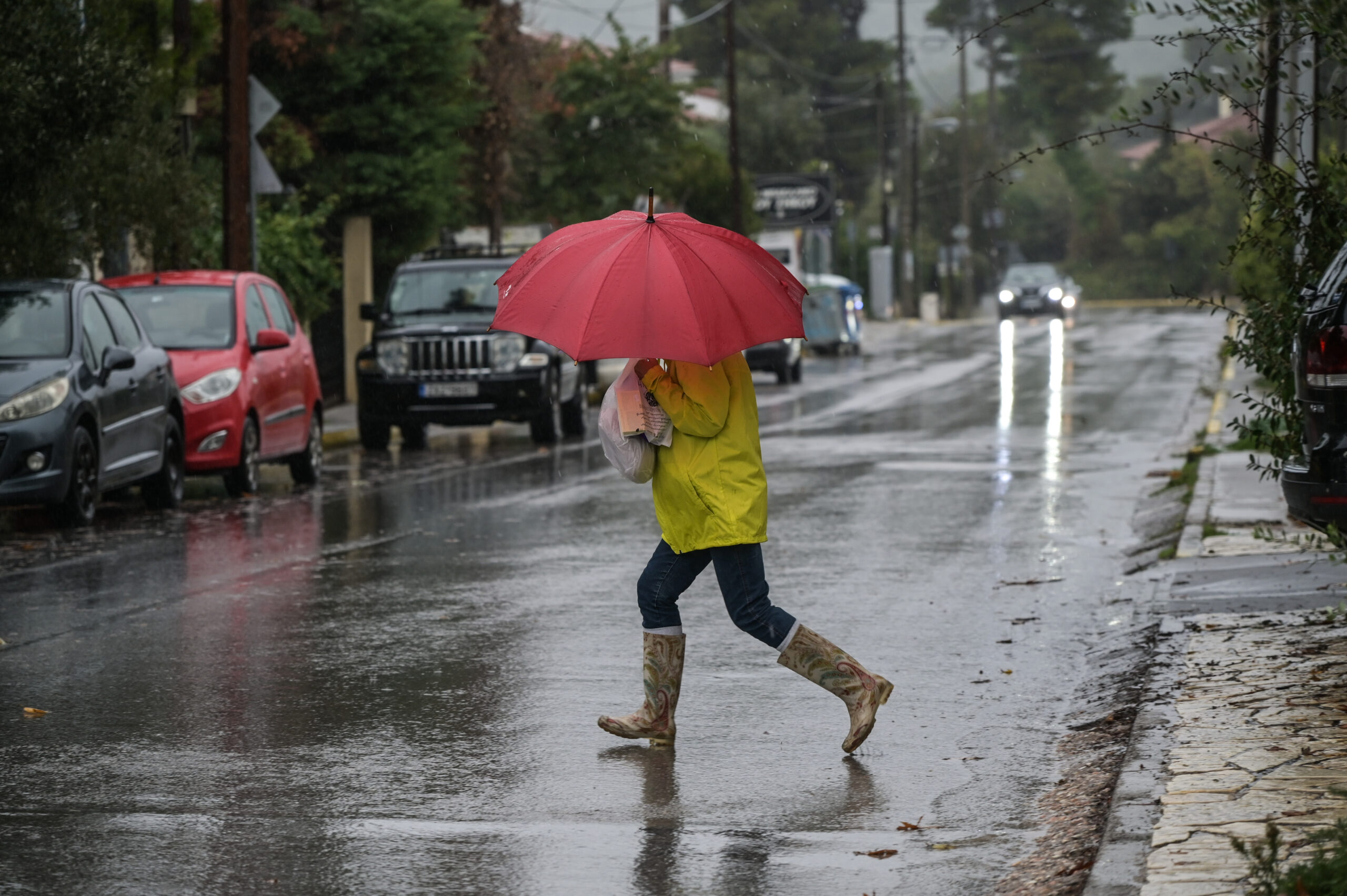 ΕΜΥ: Επικαιροποίηση του έκτακτου δελτίου – «Κόκκινος» συναγερμός ανήμερα της 28ης Οκτωβρίου σε 4 περιοχές