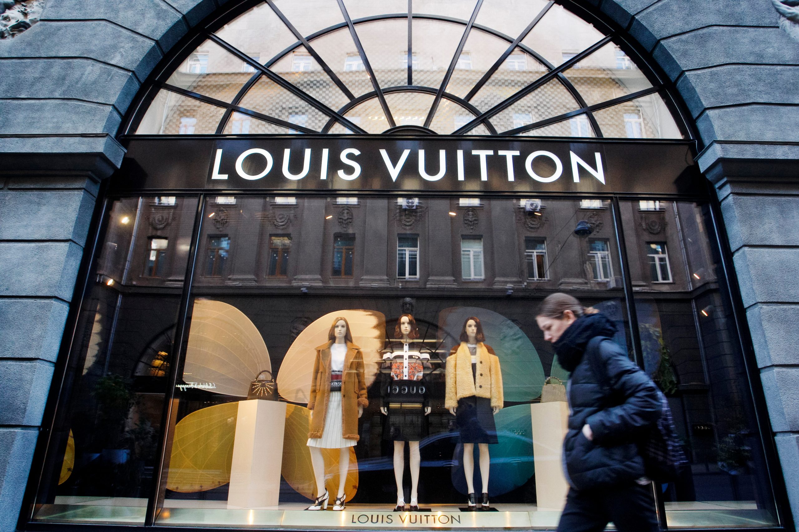 LVMH: Πτώση 5% στη μόδα και τα δερμάτινα είδη – Η κινεζική αγορά παραμένει το μεγάλο αγκάθι για την πολυτέλεια
